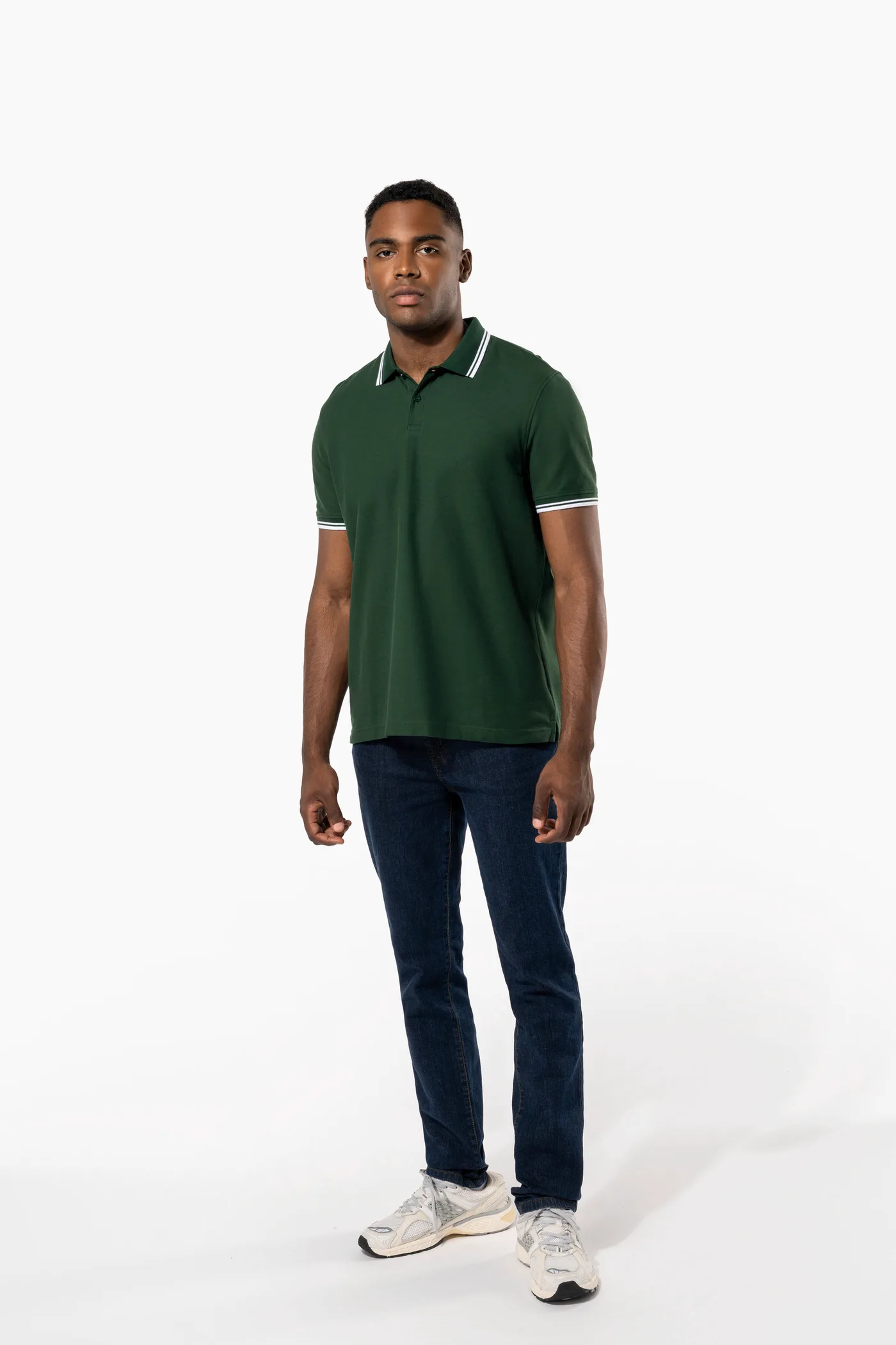 Herren Poloshirt mit kurzen Ärmeln und kontrastfarbenen Paspeln