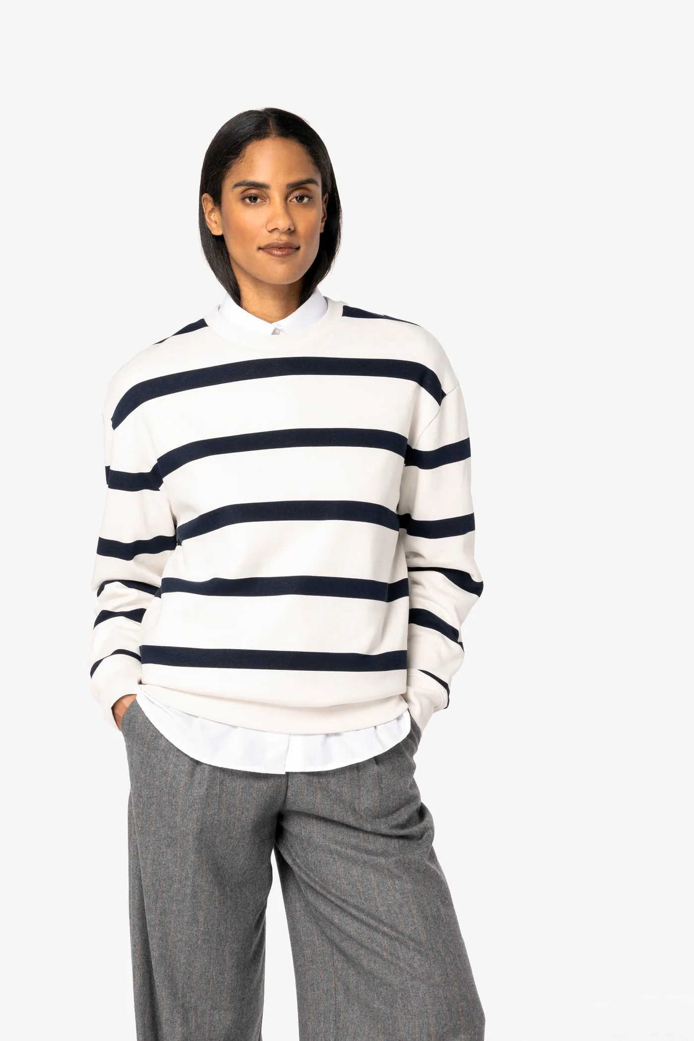 Umweltfreundliches Unisex-Sweatshirt mit gestreiftem Rundhalsausschnitt und überschnittenen Schultern