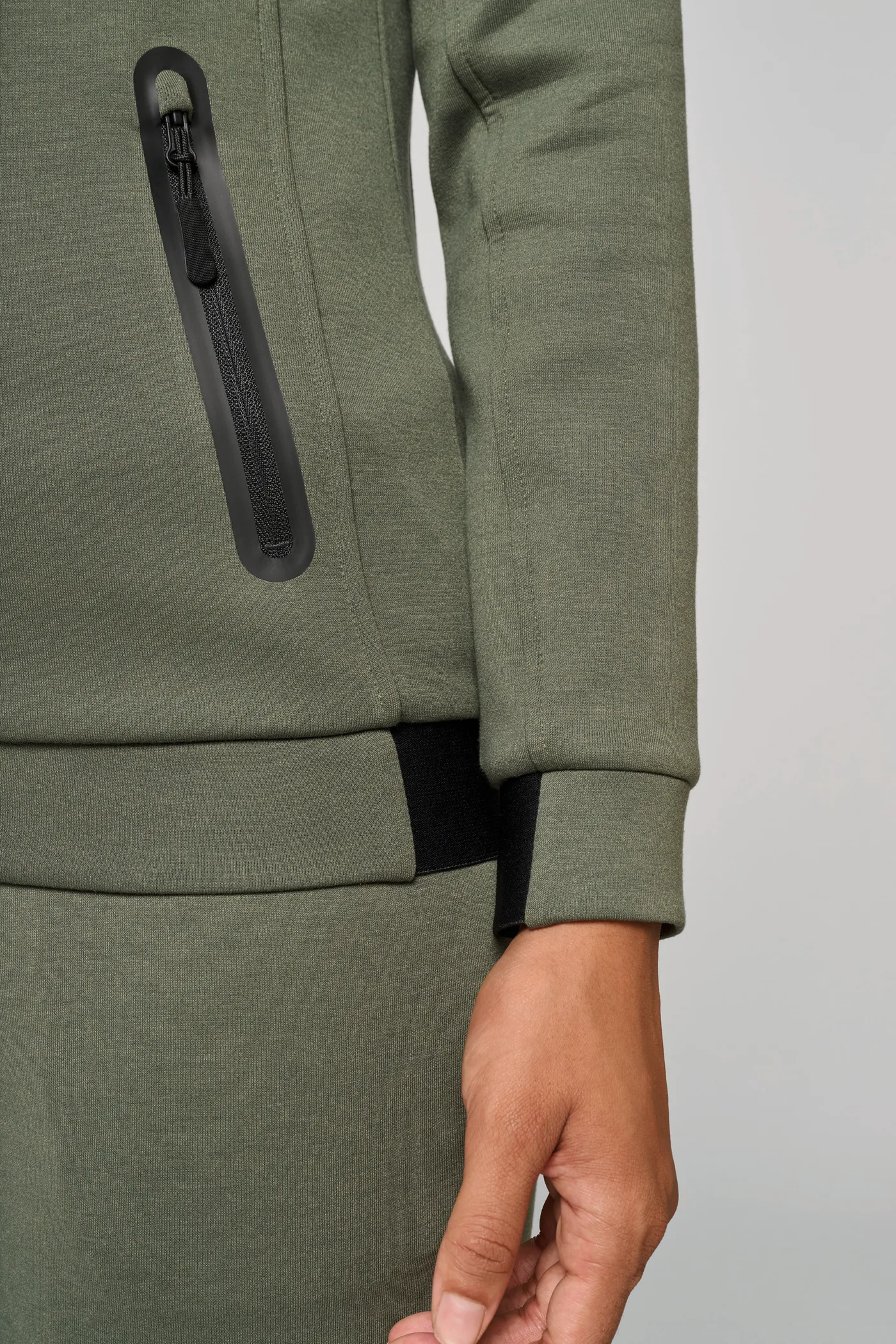 Damenjacke mit hochgeschlossenem Kragen