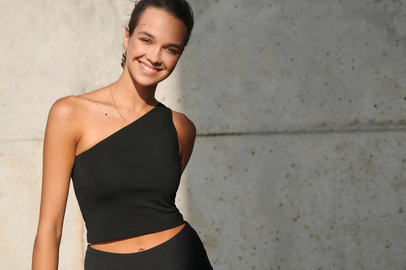 Asymmetrisches Oberteil für Damen