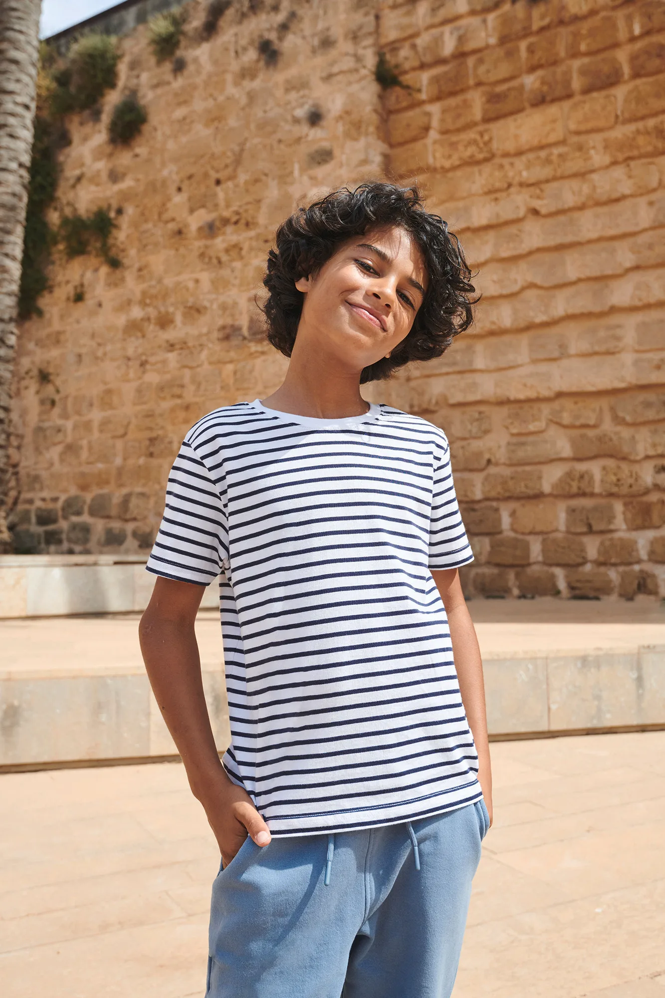 Gestreiftes kinder-t-shirt