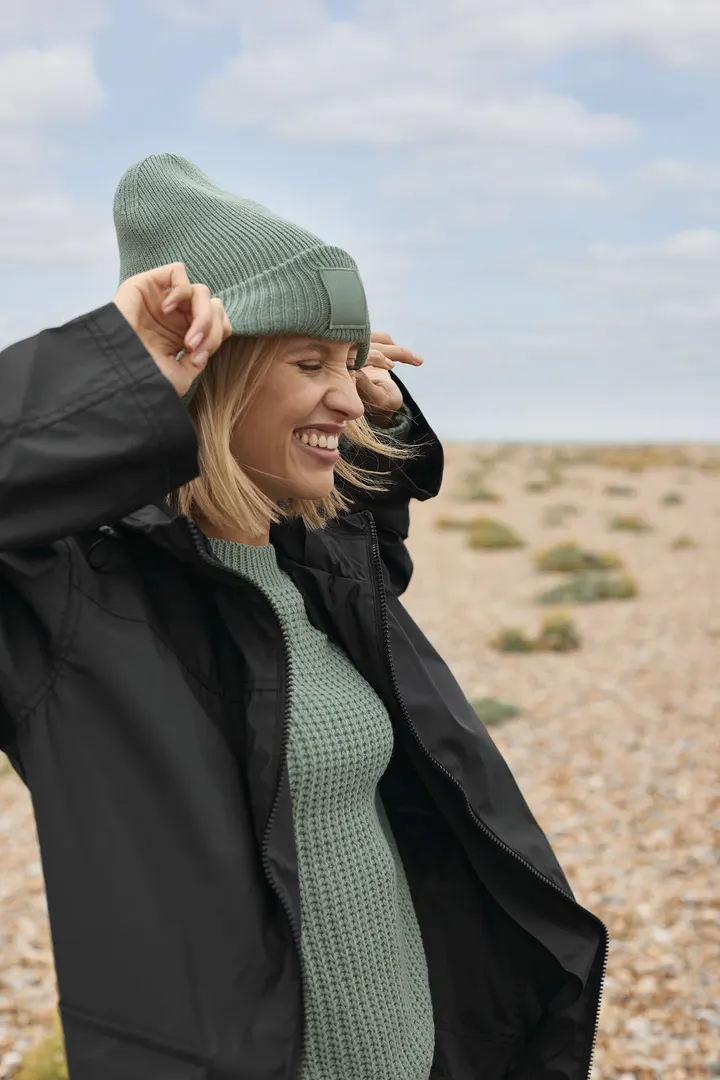 Bonnet à large revers avec patch ton sur ton 4