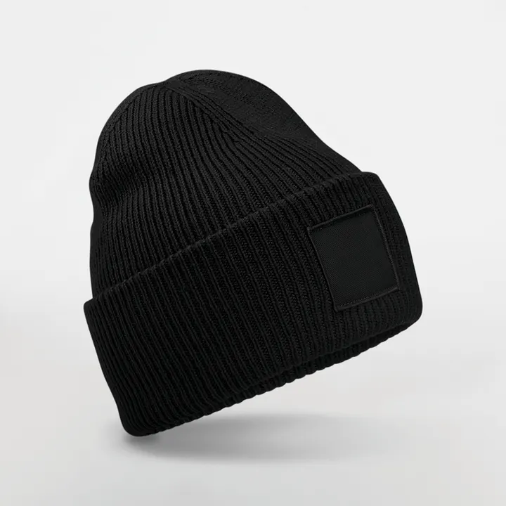 Bonnet à large revers avec patch ton sur ton 1