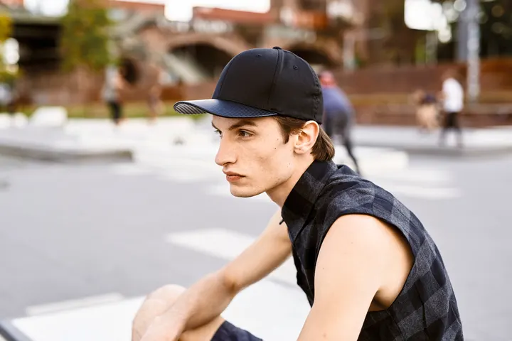 Casquette carbon snapback 1