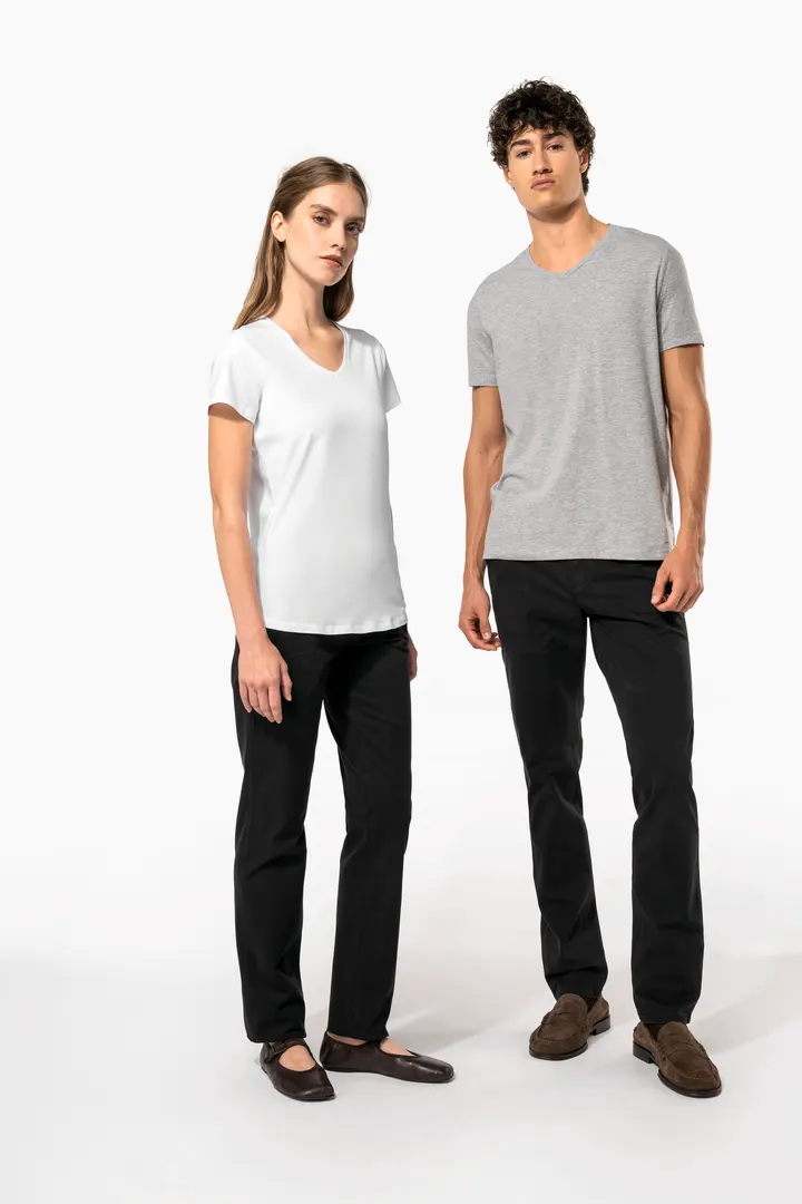 T-shirt manches courtes col V homme 17