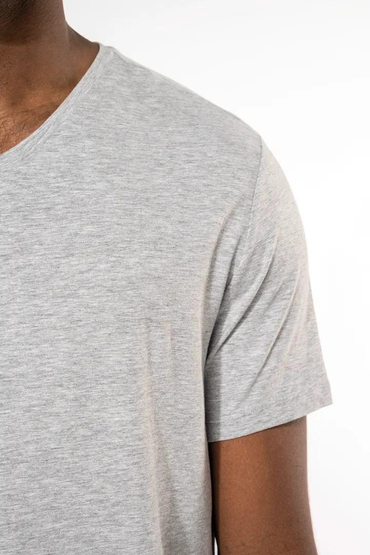 T-shirt manches courtes col V homme 8