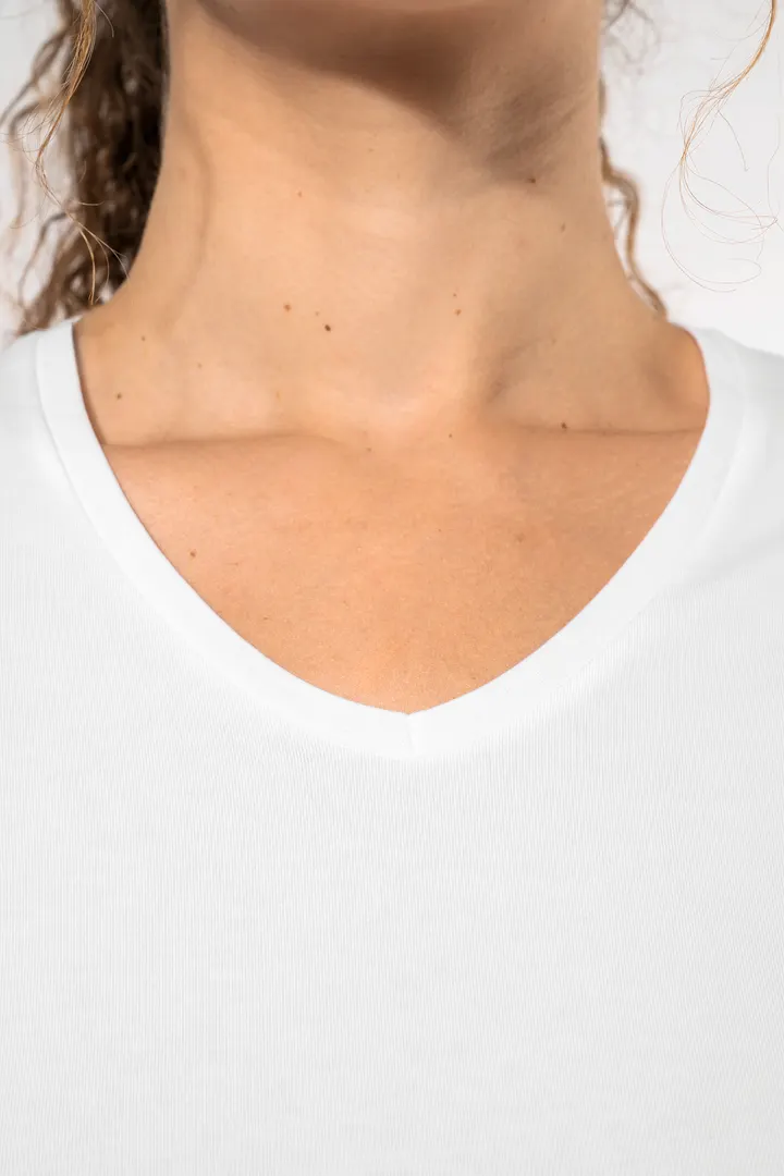 Kurzarm-Damen-T-Shirt mit V-Ausschnitt 9