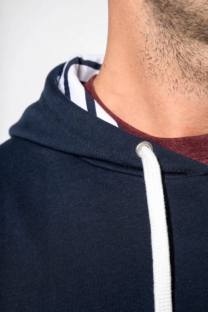 Unisex-Kapuzensweatshirt mit kontrastfarbener Kapuze und Motiven 13