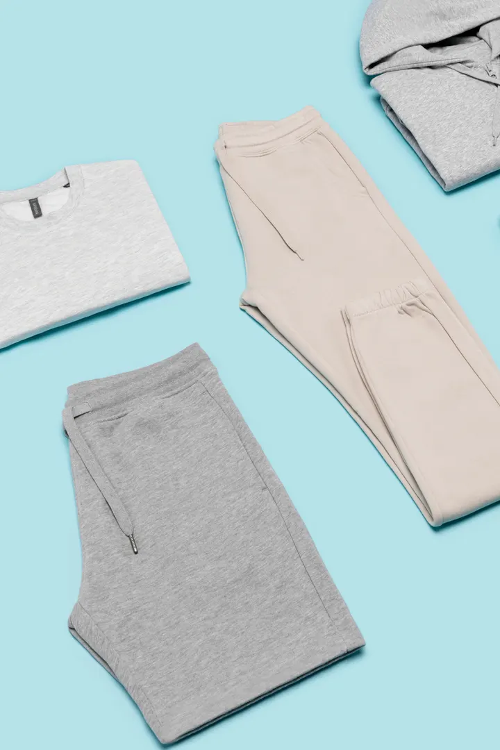 Umweltfreundliches Kapuzensweatshirt mit Reißverschluss Damen 14