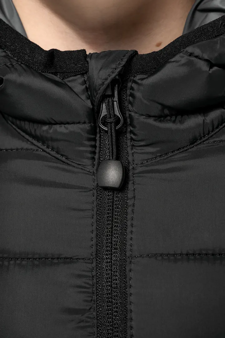 Leichte Steppjacke mit Kapuze 13