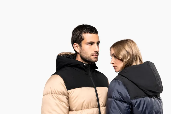 Unisex Steppparka mit Kapuze in zwei Farbtönen 37