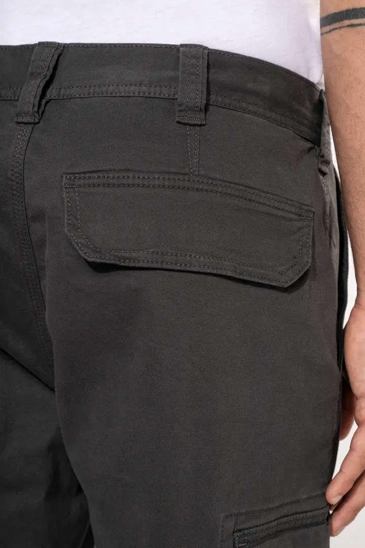 Herrenhose mit mehreren Taschen 15