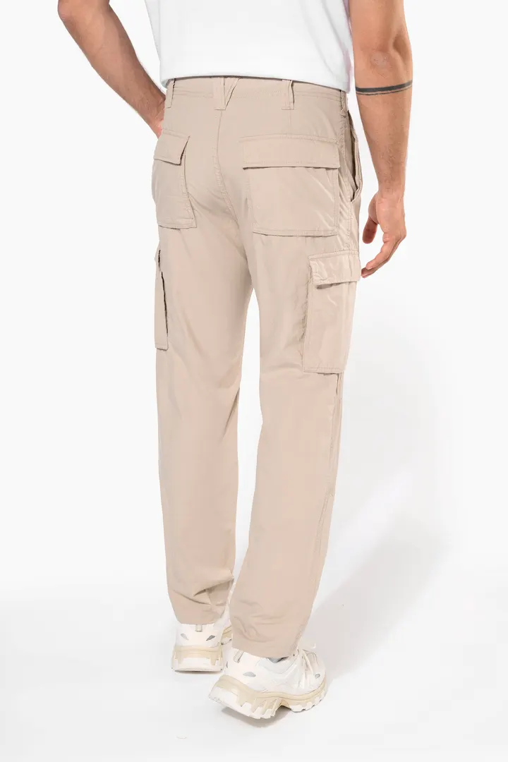 Leichte Herrenhose mit mehreren Taschen 12