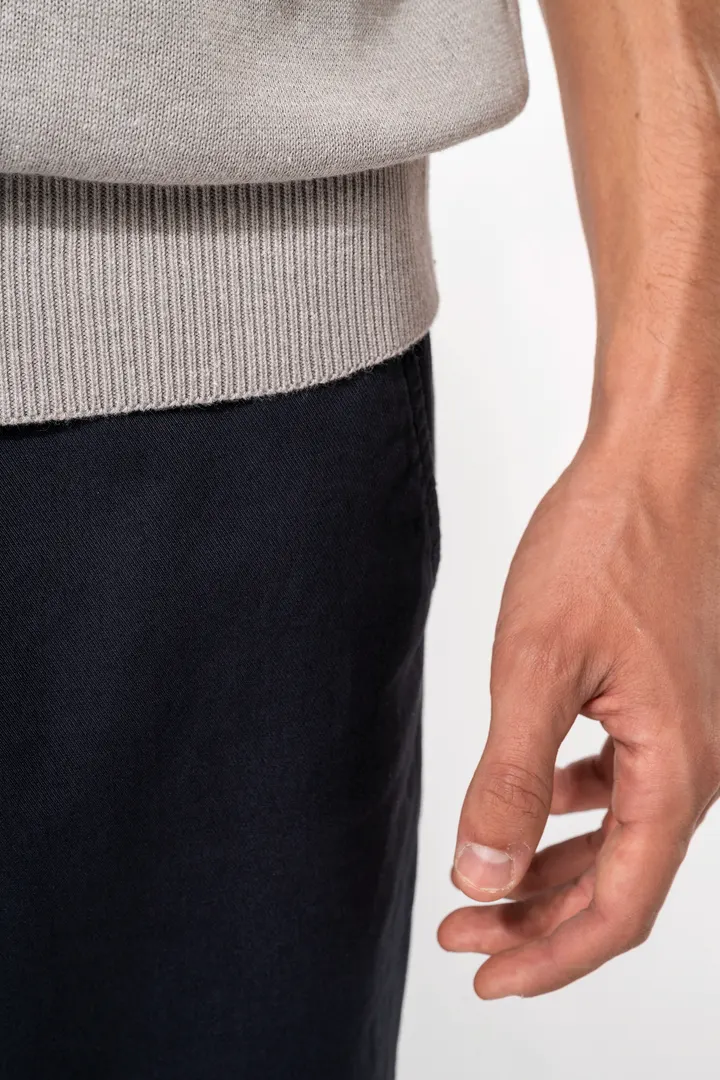 Pull col V sans manches 11