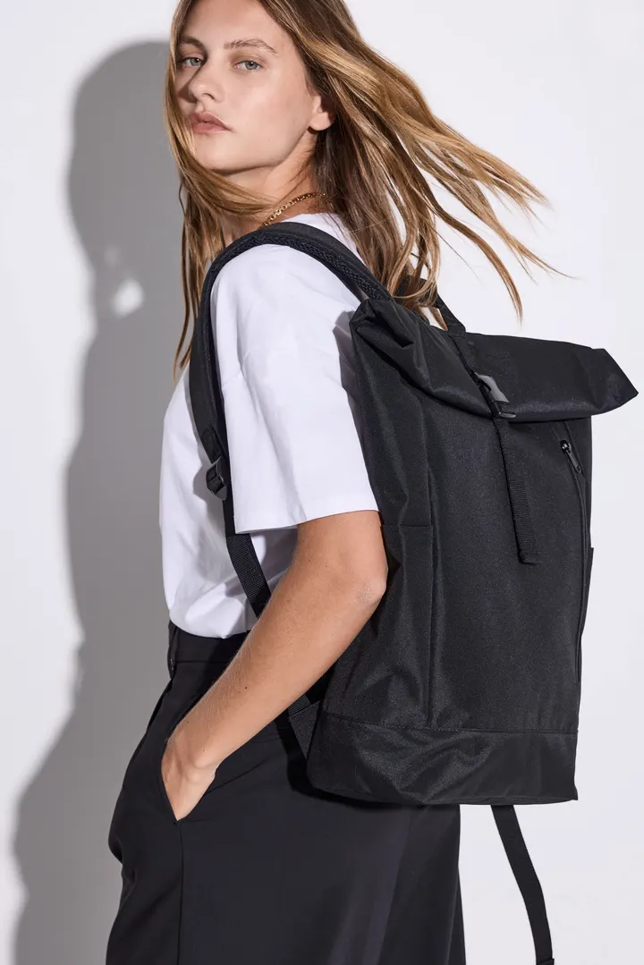 Lässiger Rucksack mit Roll-Top 5