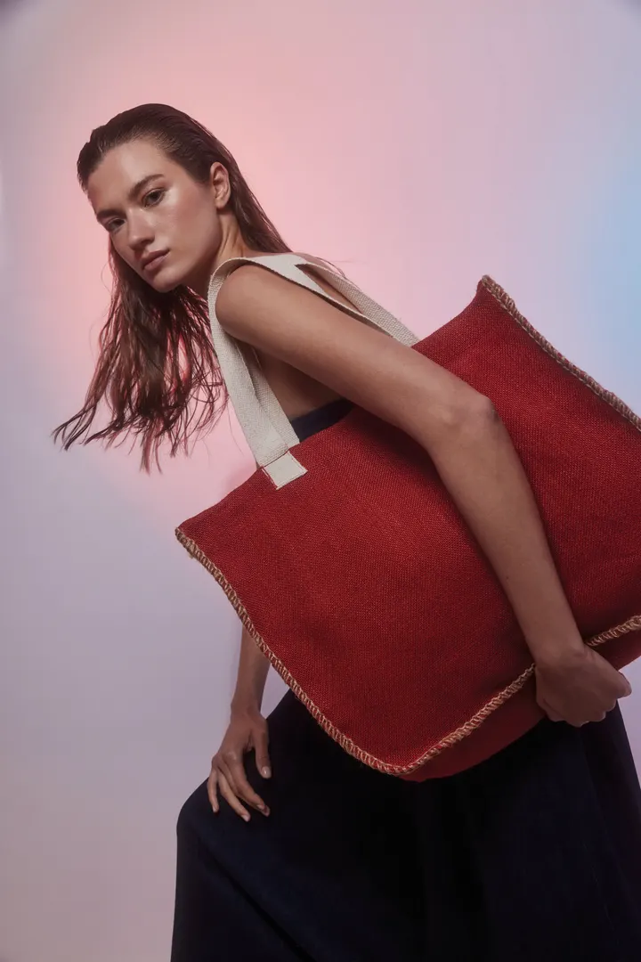Jutetasche mit Kontrastnähten 8