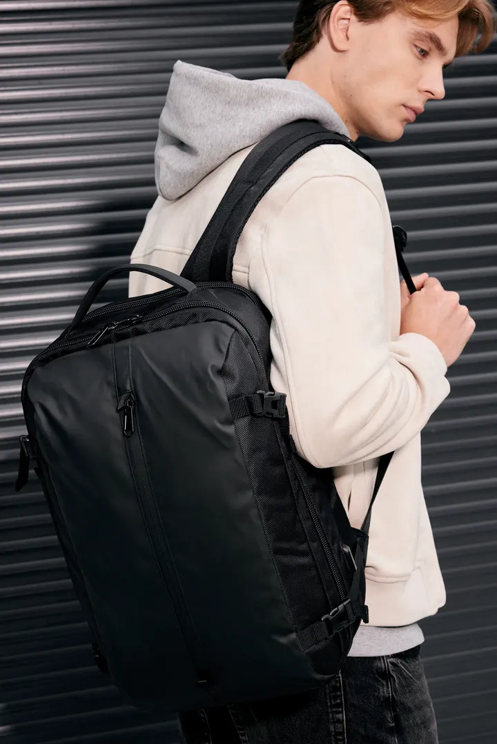 Rucksack mit Trägermaterial für Notebook 3