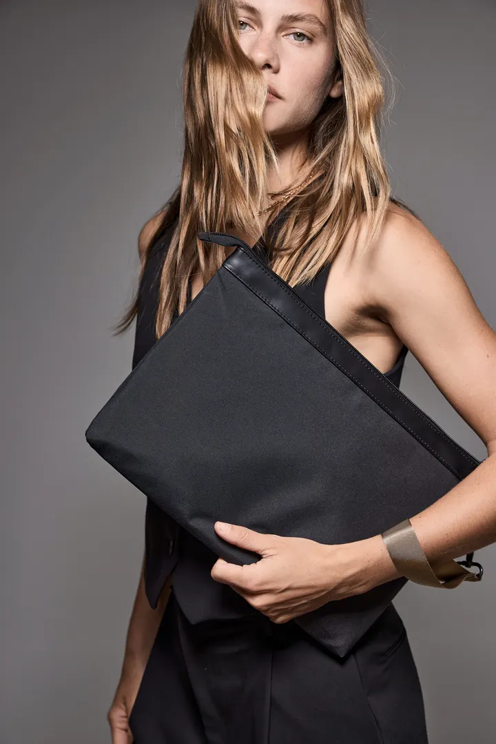Pochette pour documents et ordinateur portable/tablette Kialma par K-loop 1