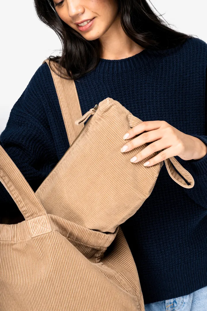 Umweltfreundliche ausgewaschene kleine Tasche aus Kord 3