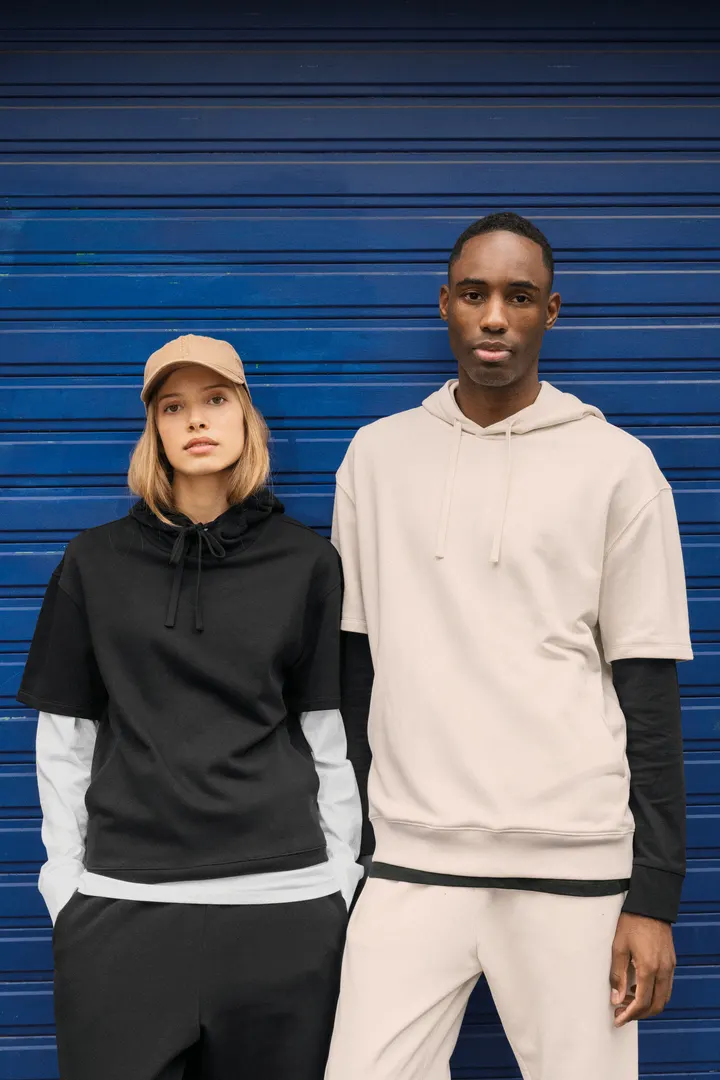 Sweat-shirt écoresponsable à capuche à épaules tombantes manches courtes French Terry unisexe 8