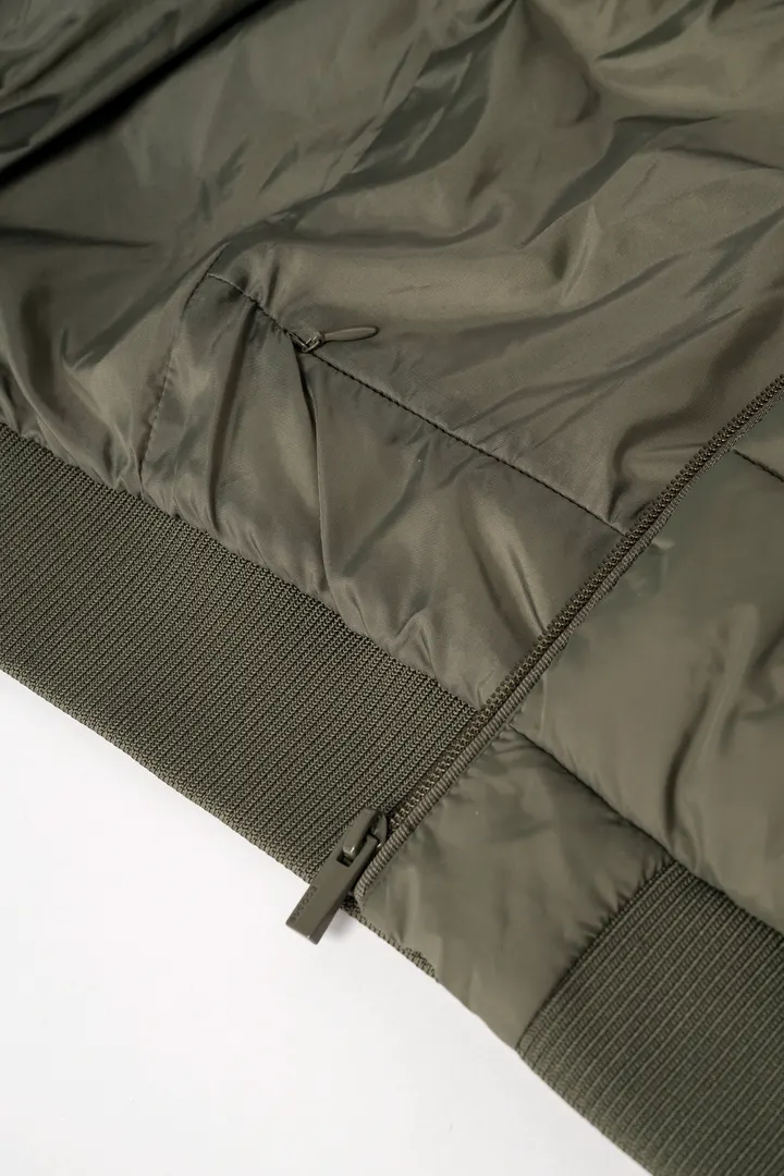 Umweltfreundliche Unisex-Steppjacke mit Teddykragen 6