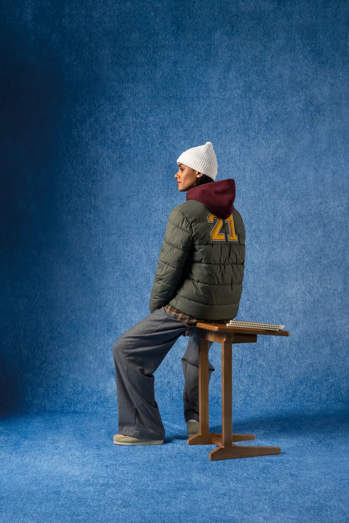 Umweltfreundliche Unisex-Steppjacke mit Teddykragen 12