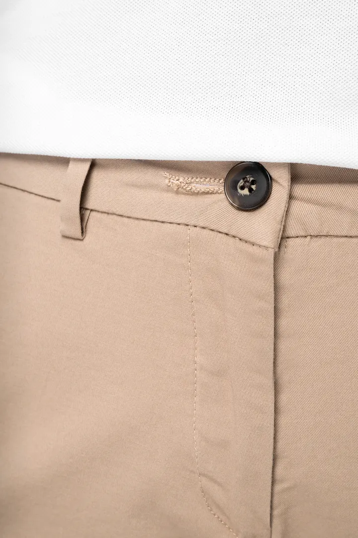 Umweltfreundliche Chino-Bermuda-Shorts für Damen 4