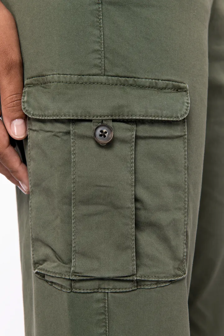 Umweltfreundliche ausgewaschene Cargohose für Damen 5
