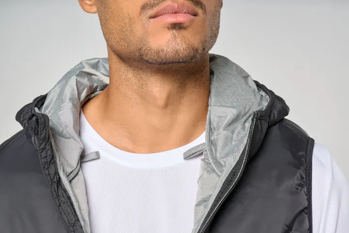 Bodywarmer à capuche 26
