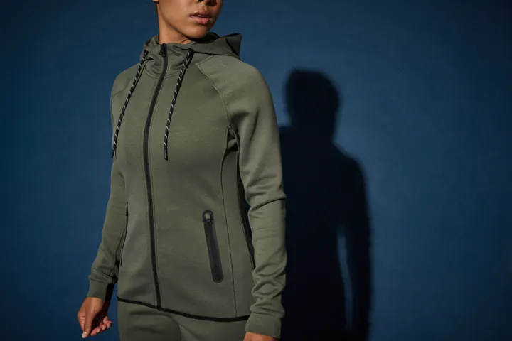 Damen-Funktions- performance Kapuzenjacke 13