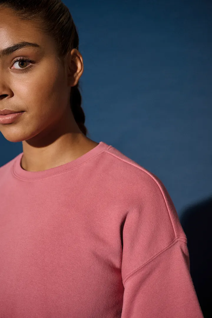 Damen Cropped-Sweatshirt mit kurzen Ärmeln und Rundhalsausschnitt 29