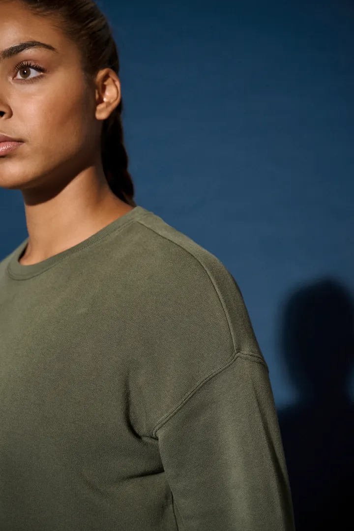 Damen Cropped-Sweatshirt mit Rundhalsausschnitt 16