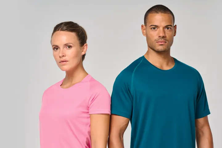 Herren-Sportshirt aus Recyclingmaterial mit Rundhalsausschnitt 42