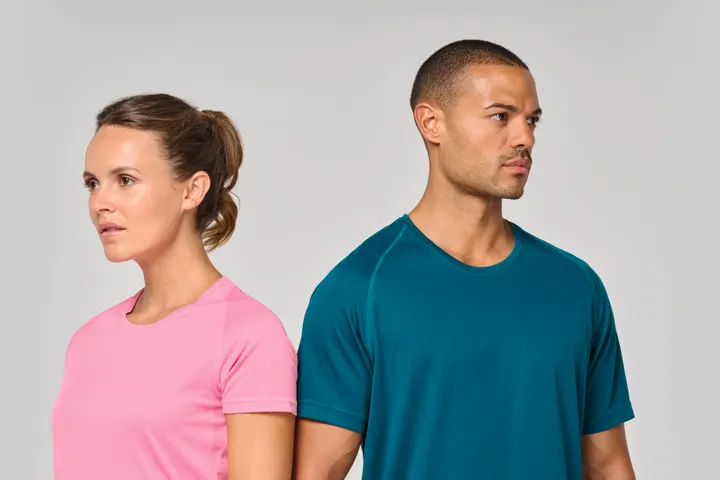Herren-Sportshirt aus Recyclingmaterial mit Rundhalsausschnitt 44