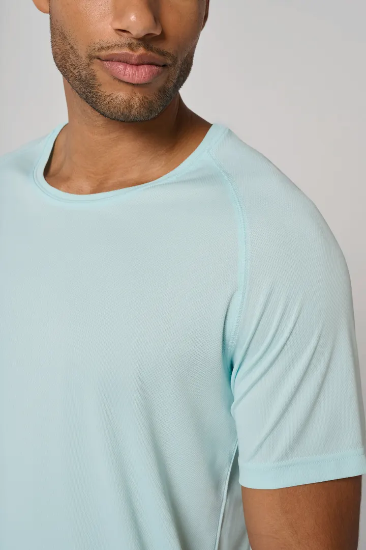 Herren-Sportshirt aus Recyclingmaterial mit Rundhalsausschnitt 12