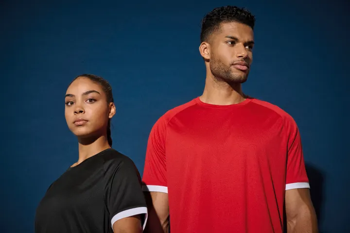 Unisex-Multisporttrikot aus Polyester 23