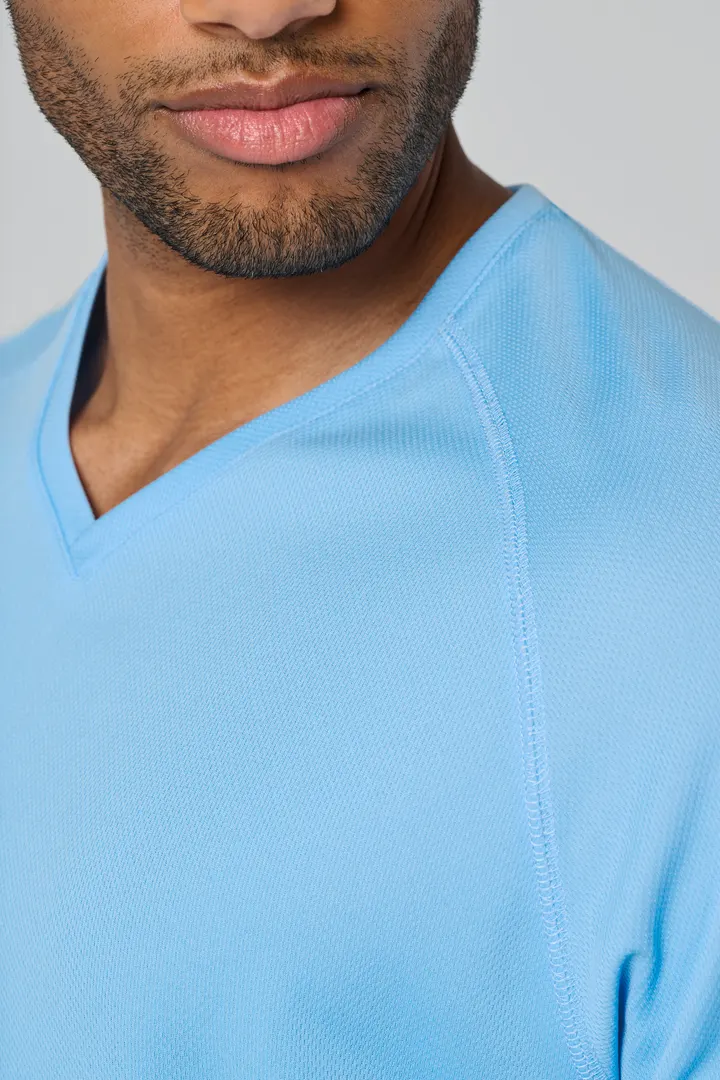 Herren Kurzarm-Sportshirt mit V-Ausschnitt 10