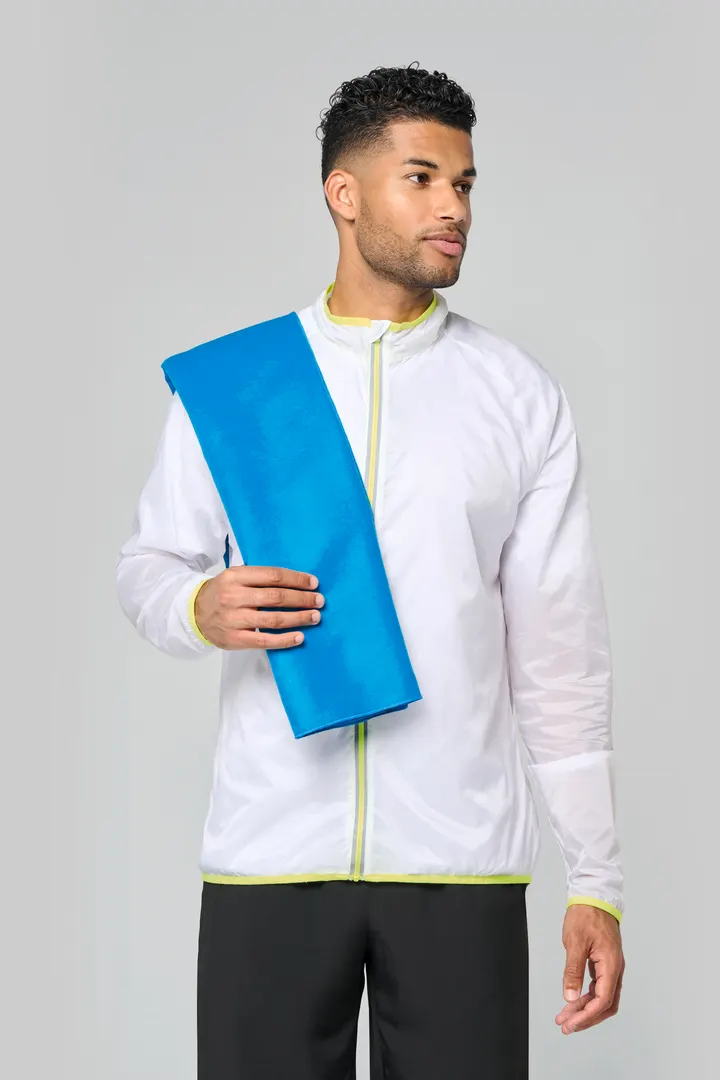 Super saugfähiges Mikrofaser-Sporthandtuch - 70 x 120 cm 2