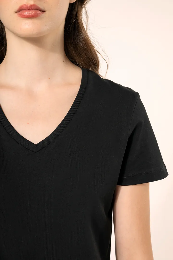 Supima® Damen-T-Shirt mit V-Ausschnitt und kurzen Ärmeln 10