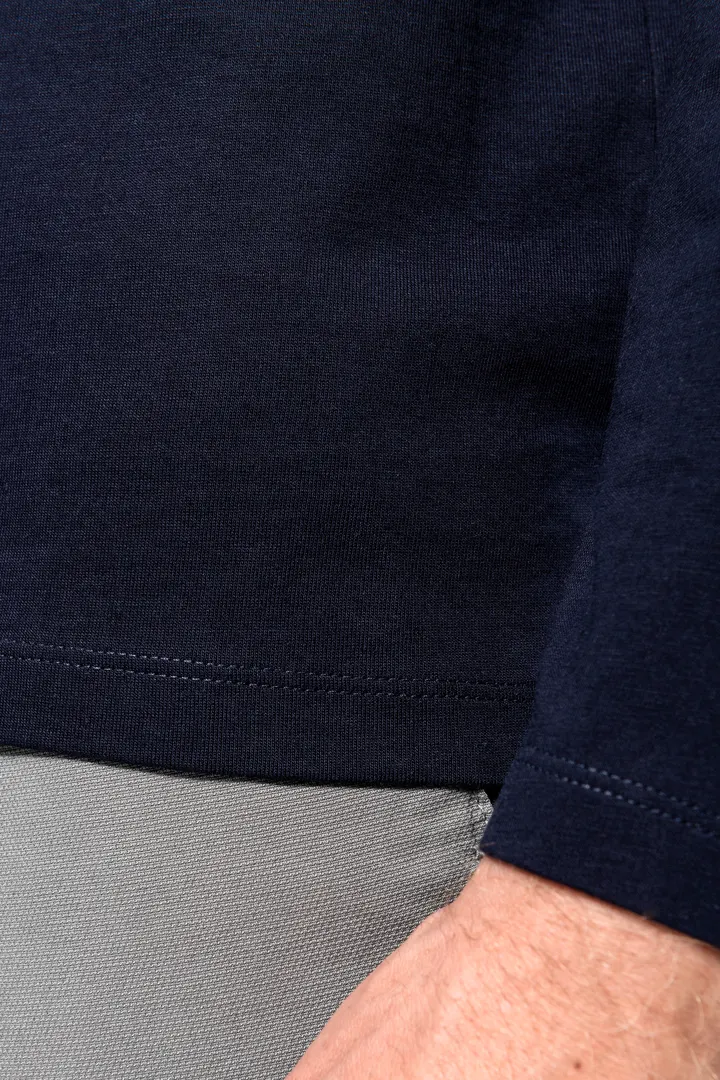 Supima® Herren-T-Shirt mit V-Ausschnitt und langen Ärmeln 21