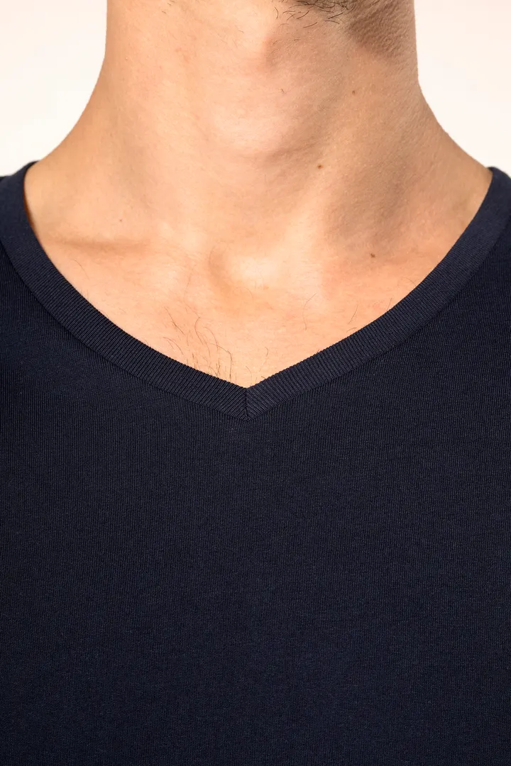 Supima® Herren-T-Shirt mit V-Ausschnitt und langen Ärmeln 9