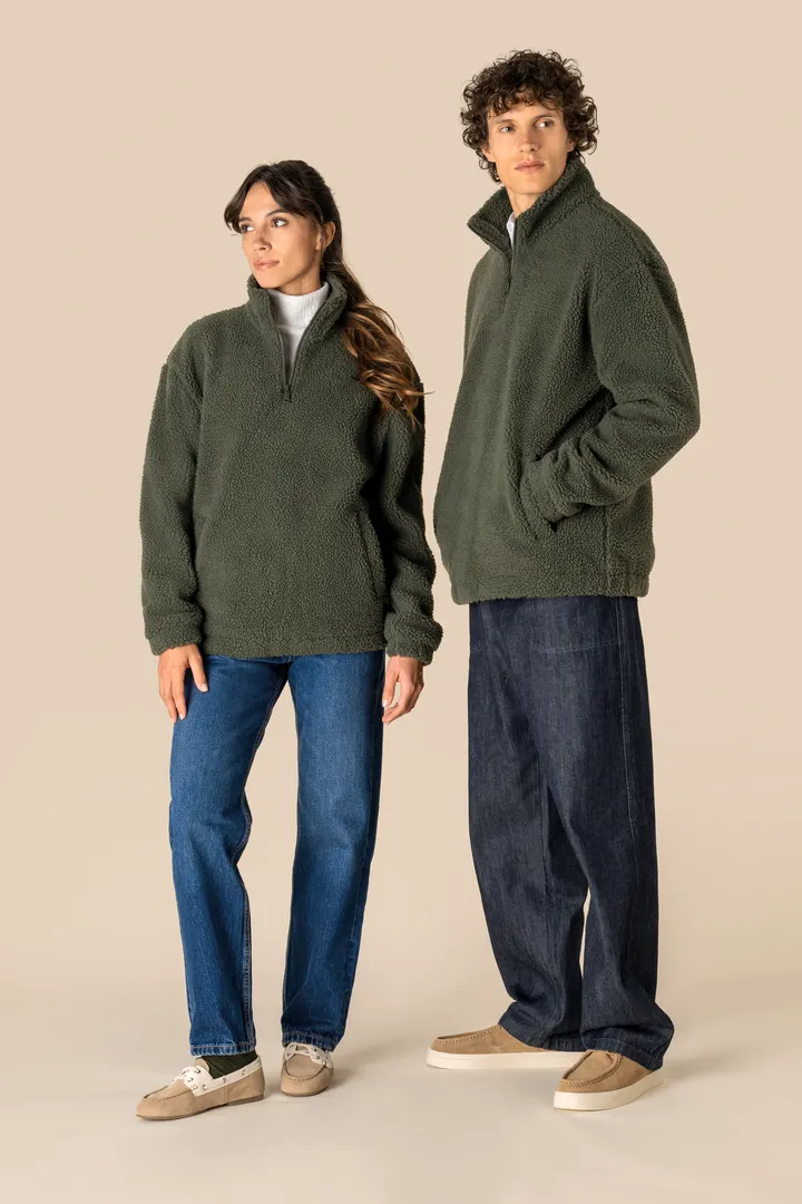 Unisex-Sweatshirt mit 1/4-Reißverschluss und überschnittenen Schultern aus Sherpa-Material 4