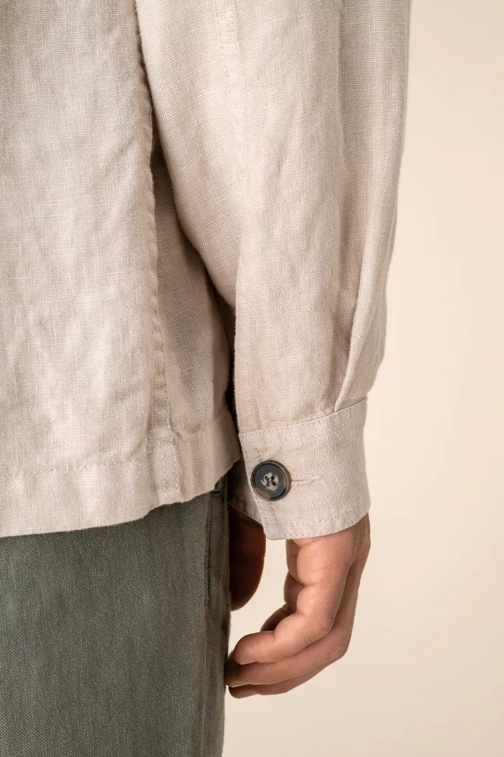 Ausgewaschene Herrenhemdjacke aus Leinen 5