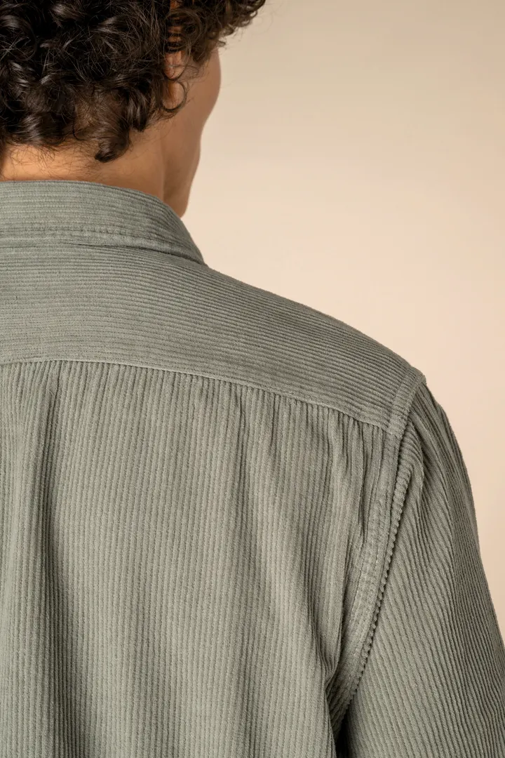 Surchemise écoresponsable délavée en velours côtelé homme 8