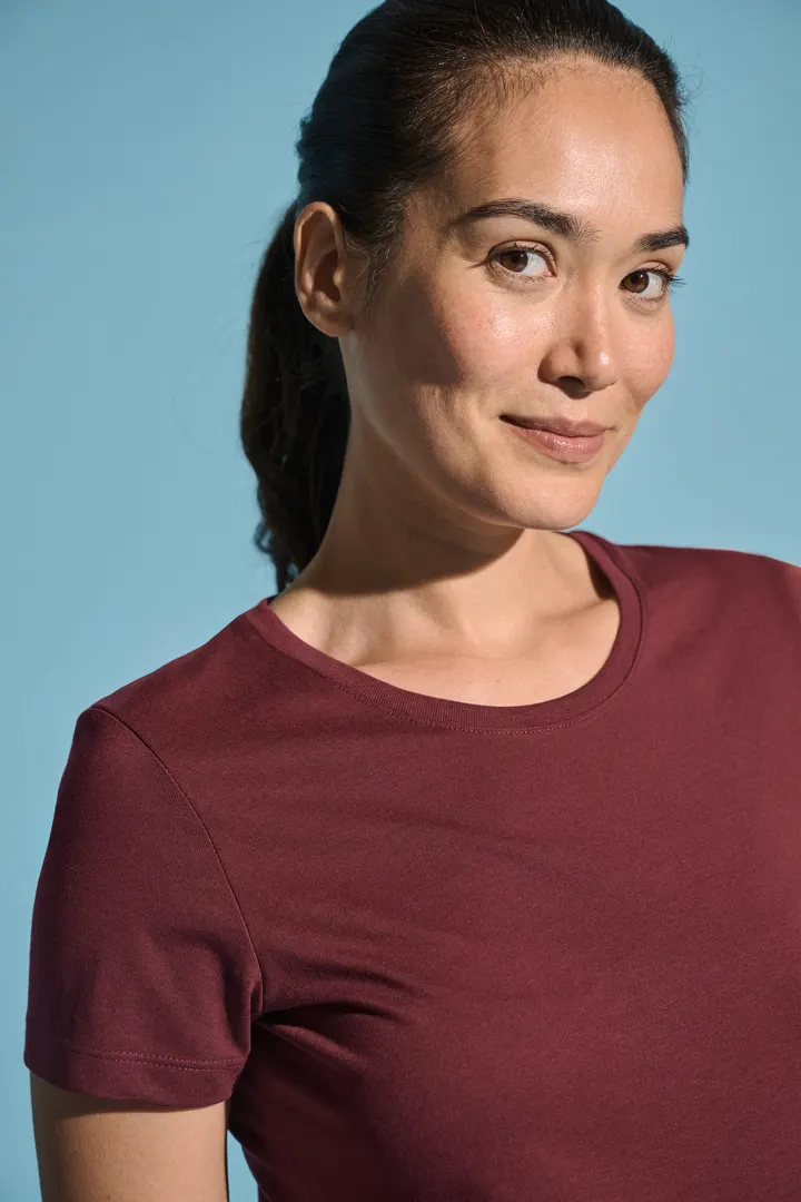 T-Shirt mit antibakterieller Behandlung für Damen 25