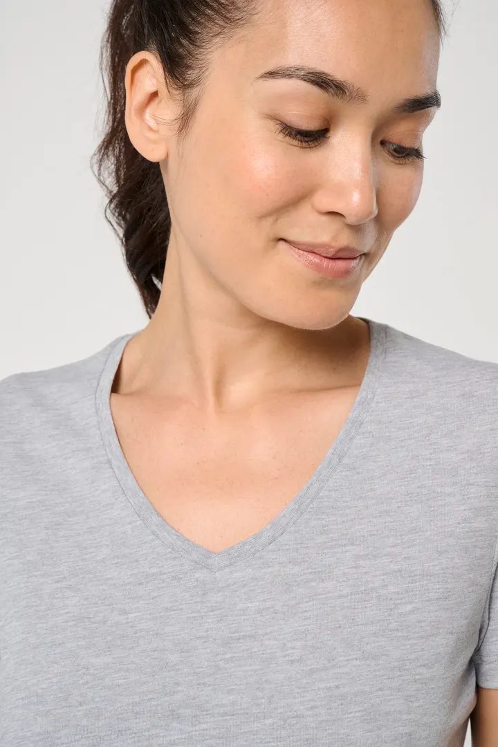 T-shirt écoresponsable col V antibactérien femme 6