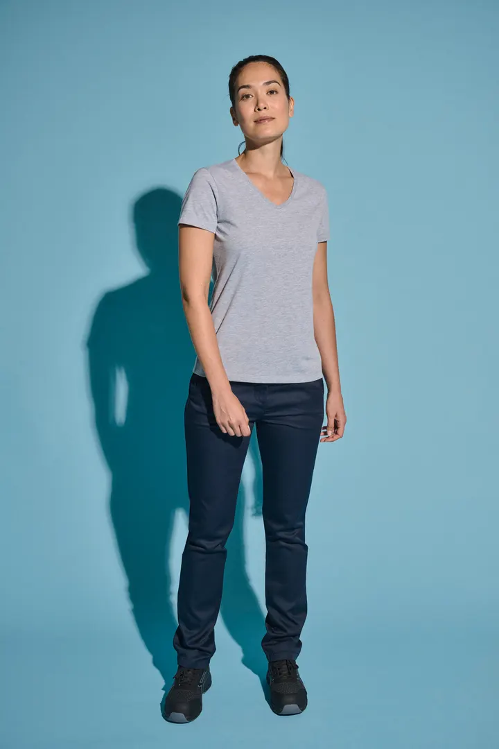 T-shirt écoresponsable col V antibactérien femme 9