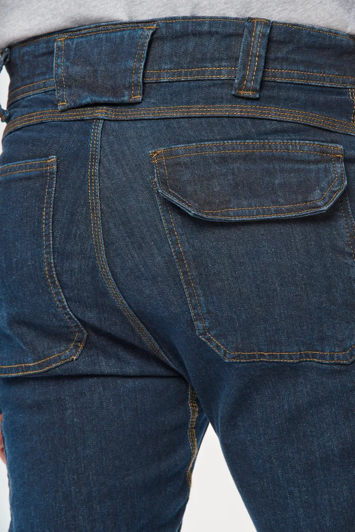 Denim-Herrenhose mit mehreren Taschen 26