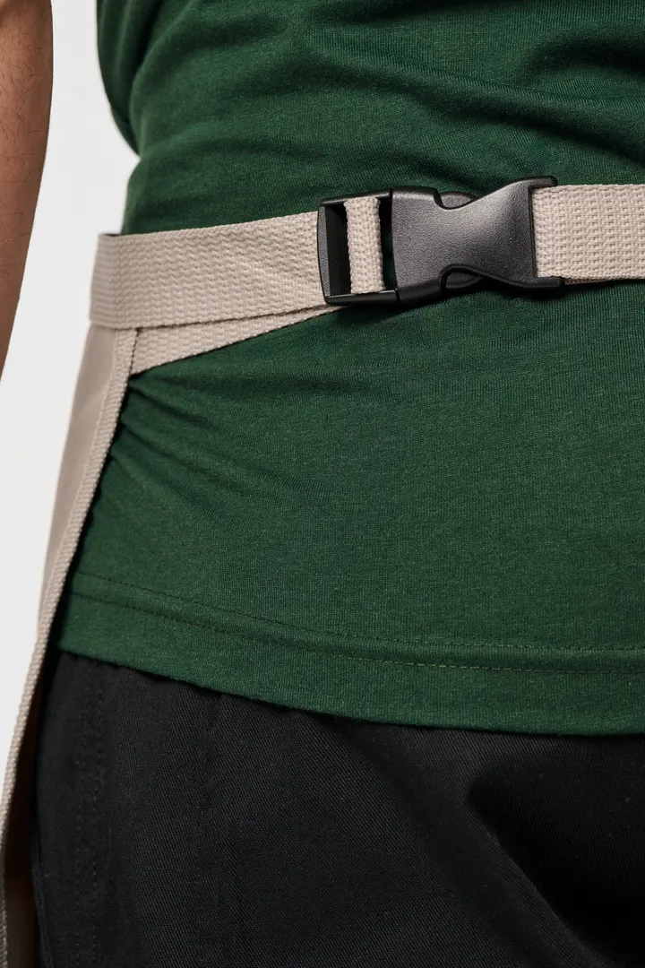 Kurze umweltfreundliche Unisex-Gärtnerschürze 17